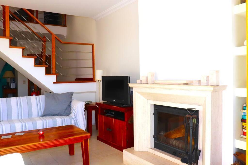 Sea Breeze House Ericeira - Ribeira Dilhas Beach エクステリア 写真